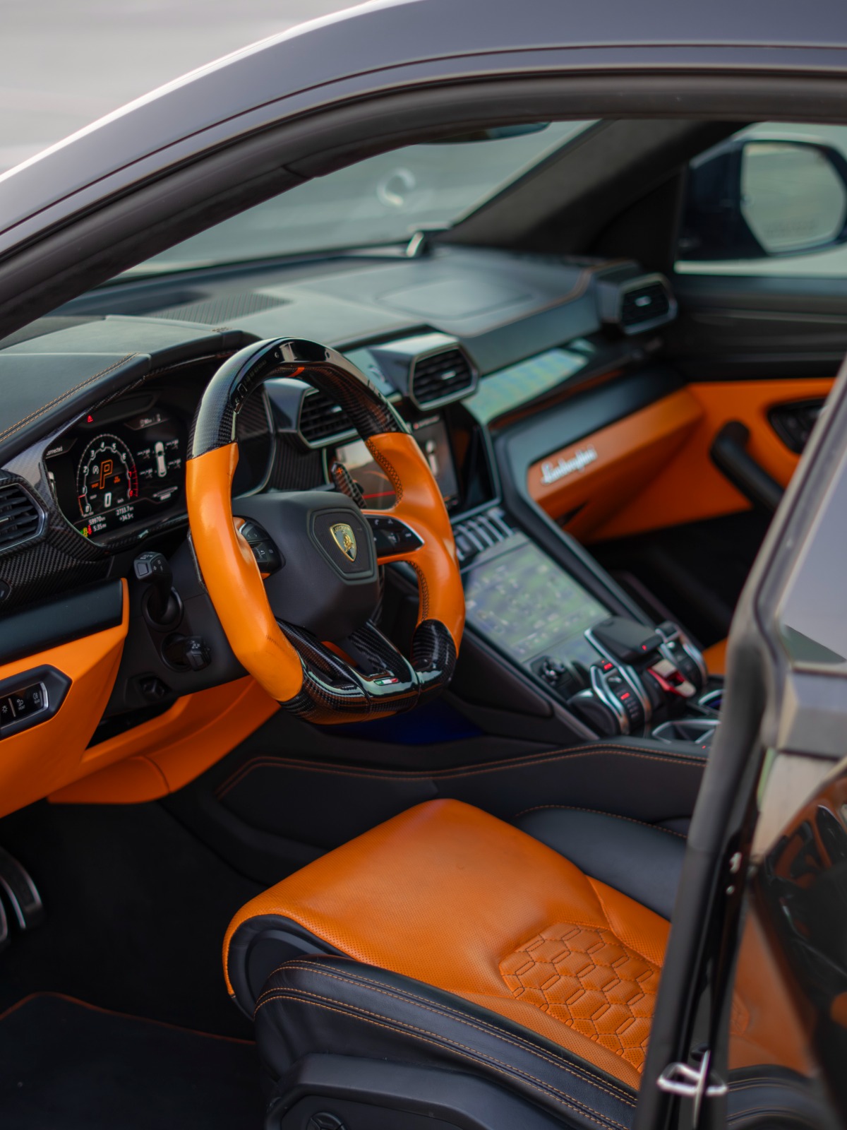 Lamborghini Urus 8